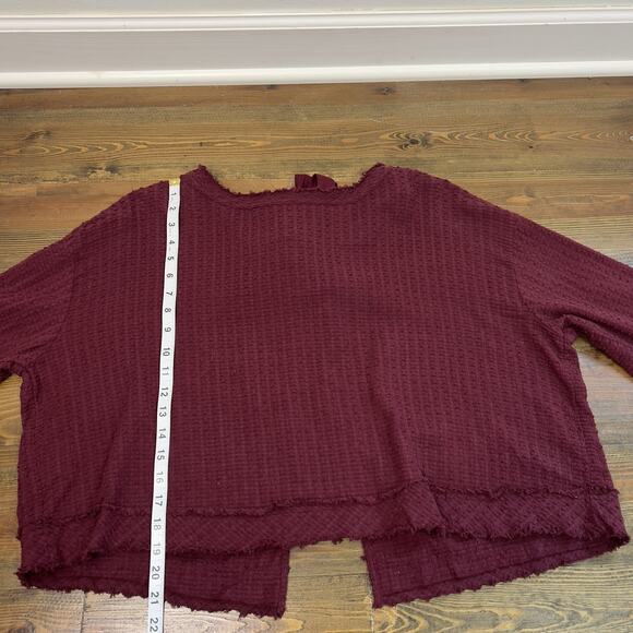FREE PEOPLE WALKING IN HUECO Tie Back LONG SLEEVE Size Medium TOP RASPBERRY - Picture 5 of 6